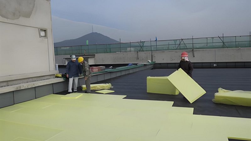 北京岩棉板容重120k：揭秘其背后的性能与选型逻辑